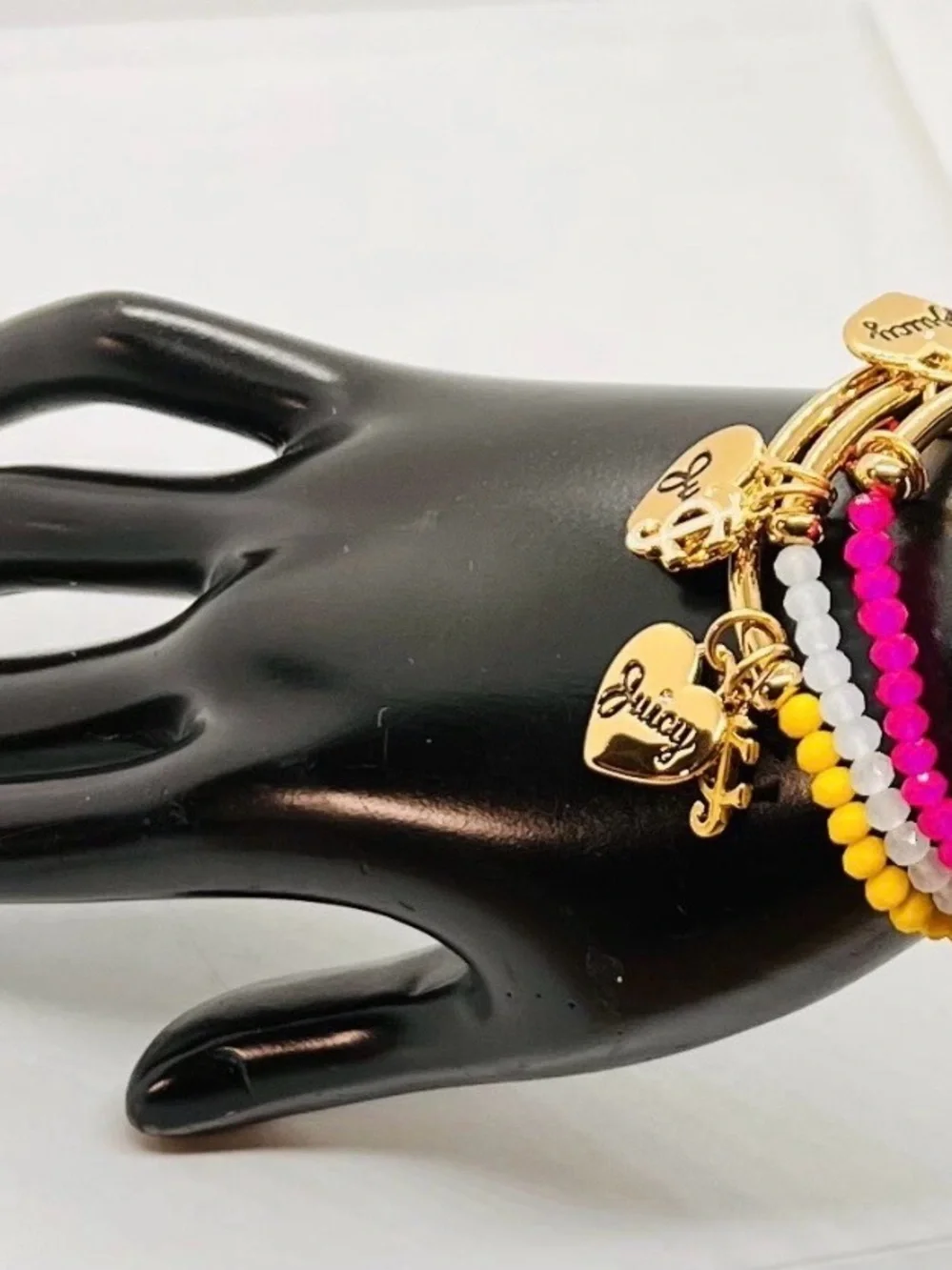 NWOT, JUICY COUTURE Heart Tag Beaded Stretch Bangle Bracelet set of 3, Size 2”